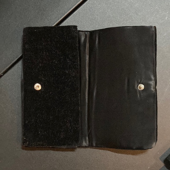 Ivory Palace wallet/clutch - Picture 4 of 7